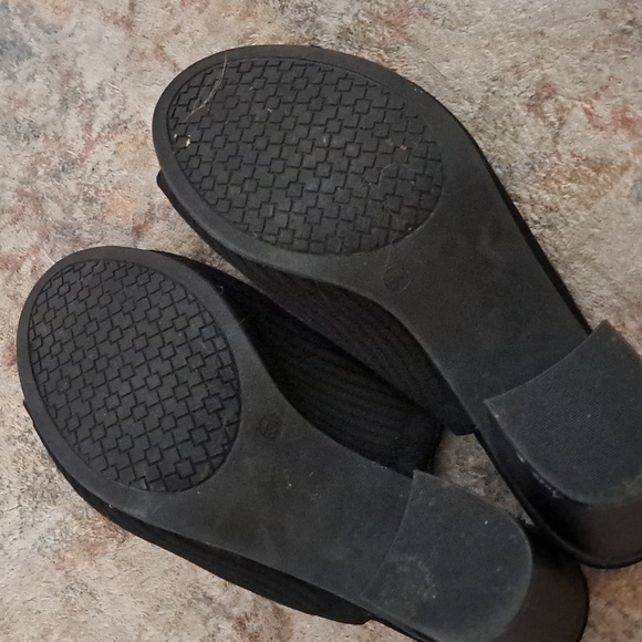 Black Cushionaire memory foam wedge sandal Women's 8.5W - Picture 5 of 7